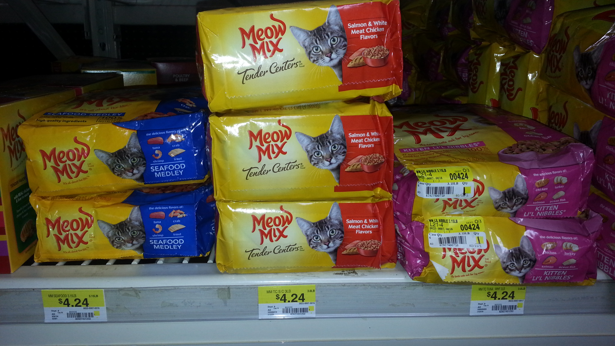 Meow Mix Dry Cat Food Just $3.49 at Walmart!