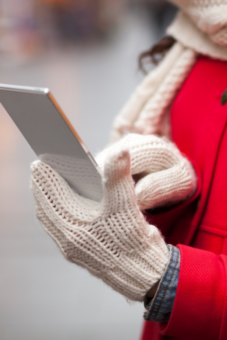 14 Pairs Of Texting Gloves Under $15 As Low As Just $5
