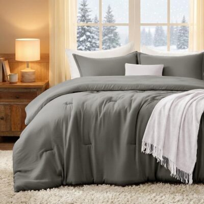 Queen 3‑Piece Comforter Set Just $17.49 (Reg. $39.99)