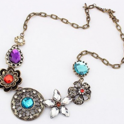 Vintage Womens Crystal Flower Necklace Only $3.29 PLUS FREE Shipping!