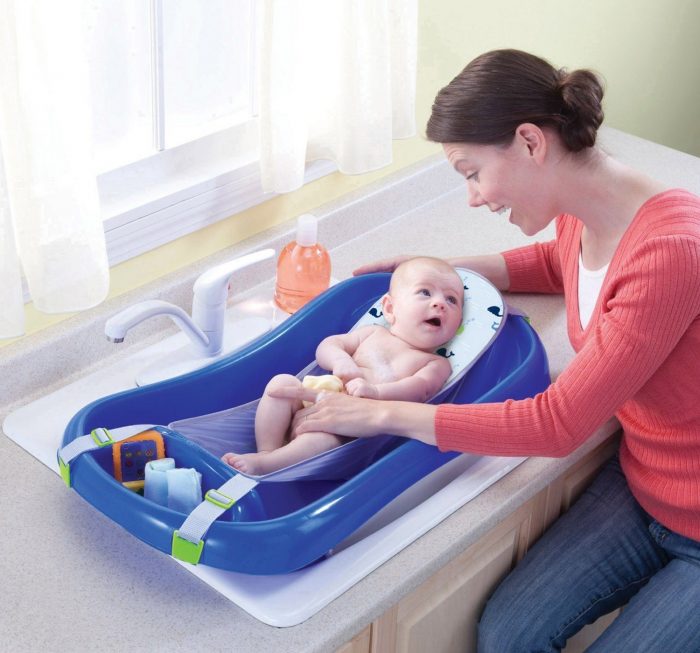 Deluxe Newborn To Toddler Tub Only $16.73! (Reg. $22)