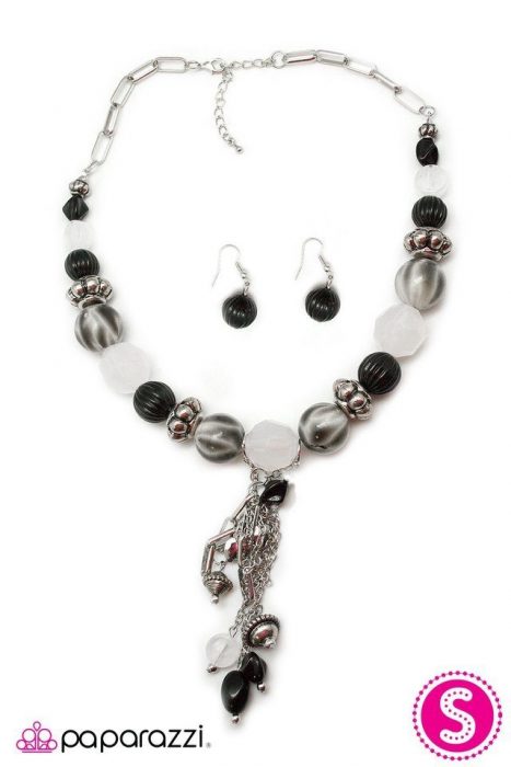 Break A Leg Necklace And Earrings Just $5!
