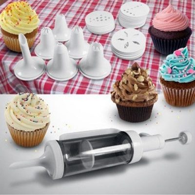 31pc Cake Decorating Kit With 6 Decorating Icing Nozzles Just $5.10!  Down From $19.99! Ships FREE!