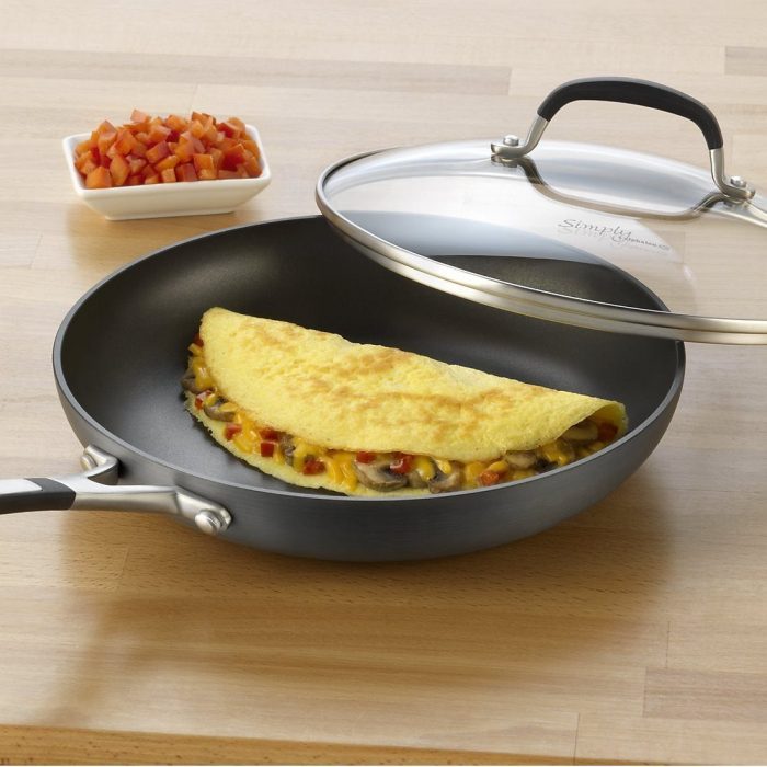 Simply Calphalon Nonstick 10-Inch Covered Omelette Pan Just $23.99! (reg. $60)