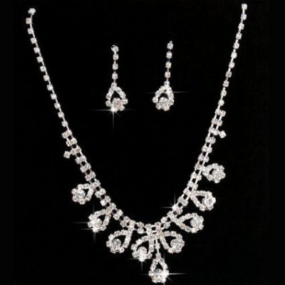 Crystal Necklace And Earrings Set Just $4.74 + FREE Shipping!