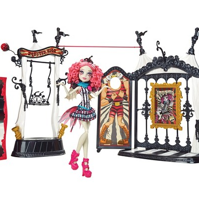 Monster High Freak du Chic Circus Scaregrounds Rochelle Goyle Doll Playset Was $40 Only $20!