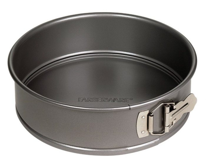 Prime Exclusive! Farberware Nonstick Bakeware 9-Inch Springform Pan Only $5!